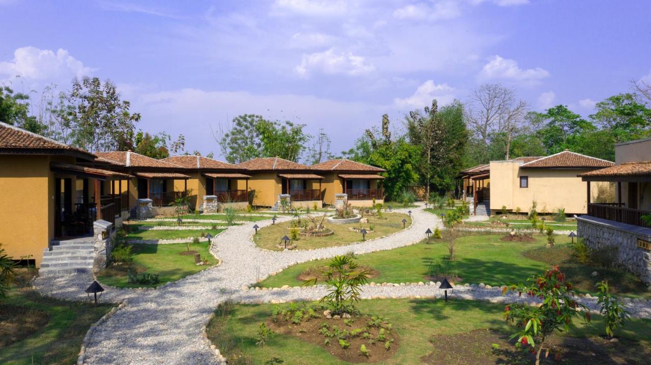 Jungle Villa Resort - Near Chitwan National Park Eksteriør bilde