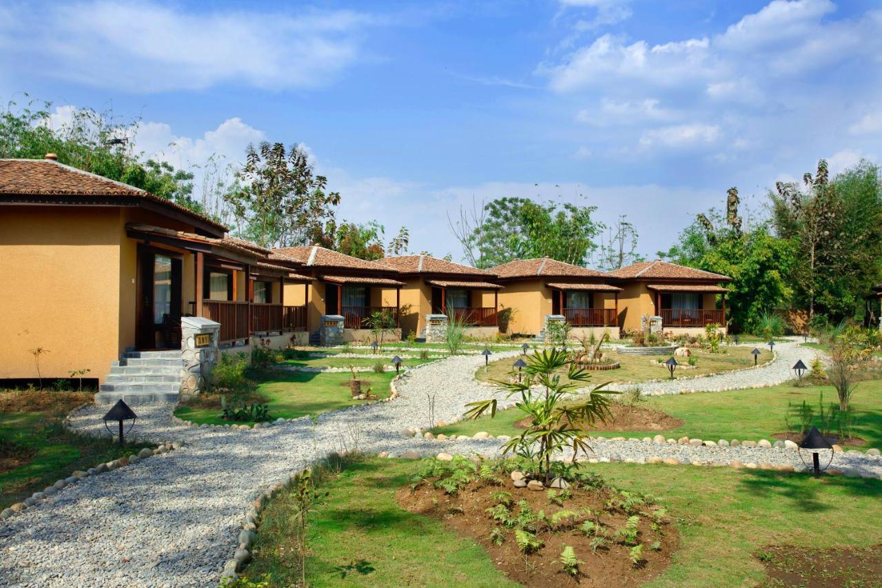 Jungle Villa Resort - Near Chitwan National Park Eksteriør bilde