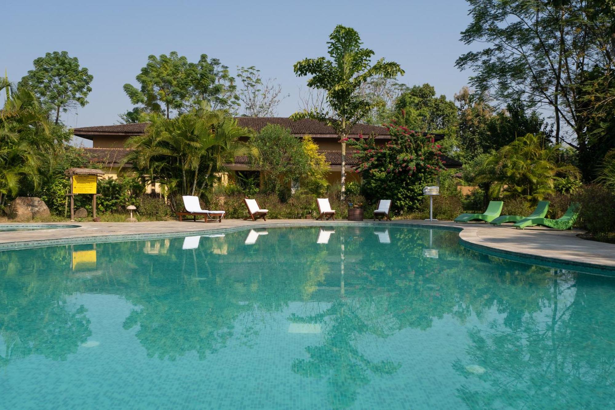 Jungle Villa Resort - Near Chitwan National Park Eksteriør bilde