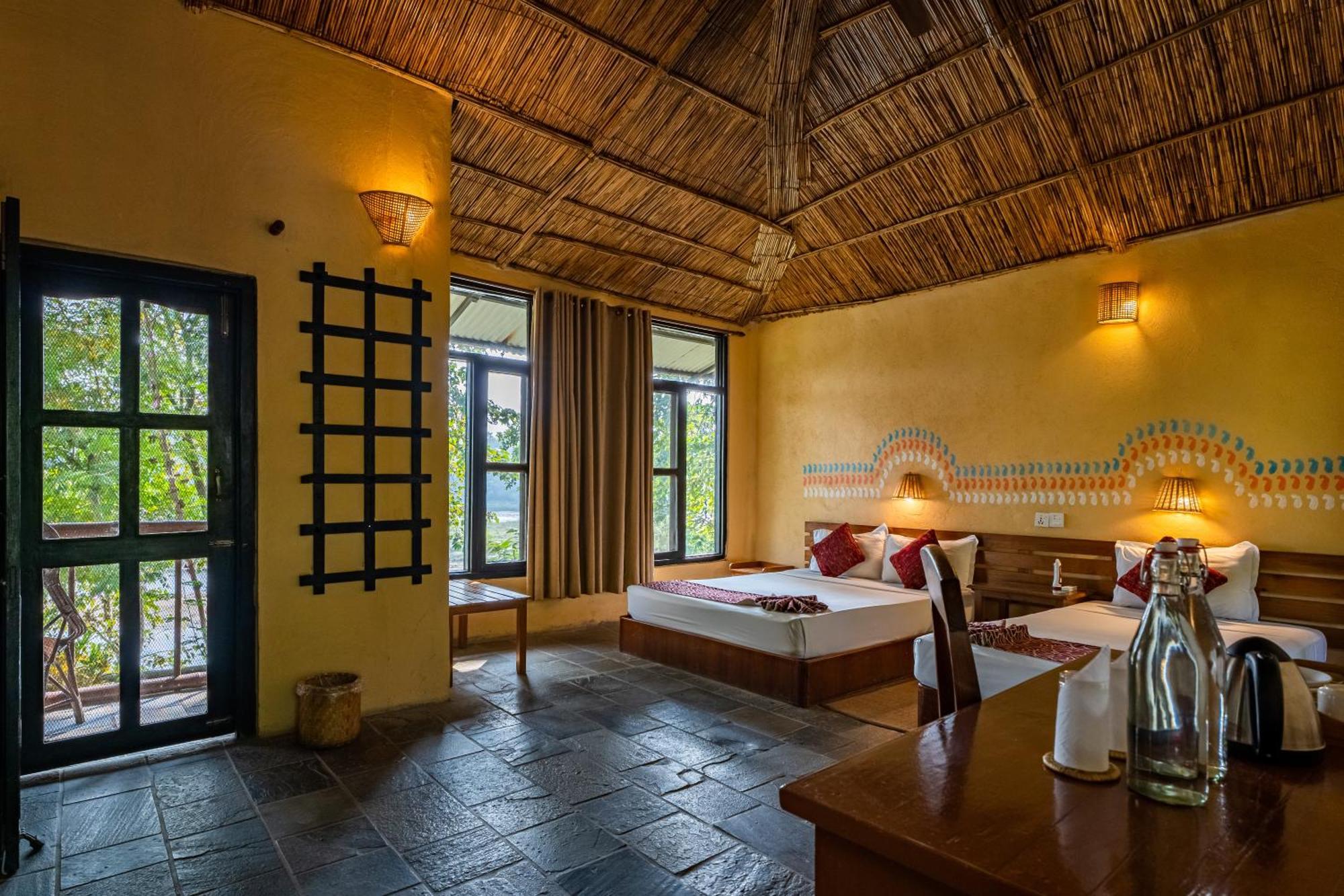 Jungle Villa Resort - Near Chitwan National Park Eksteriør bilde